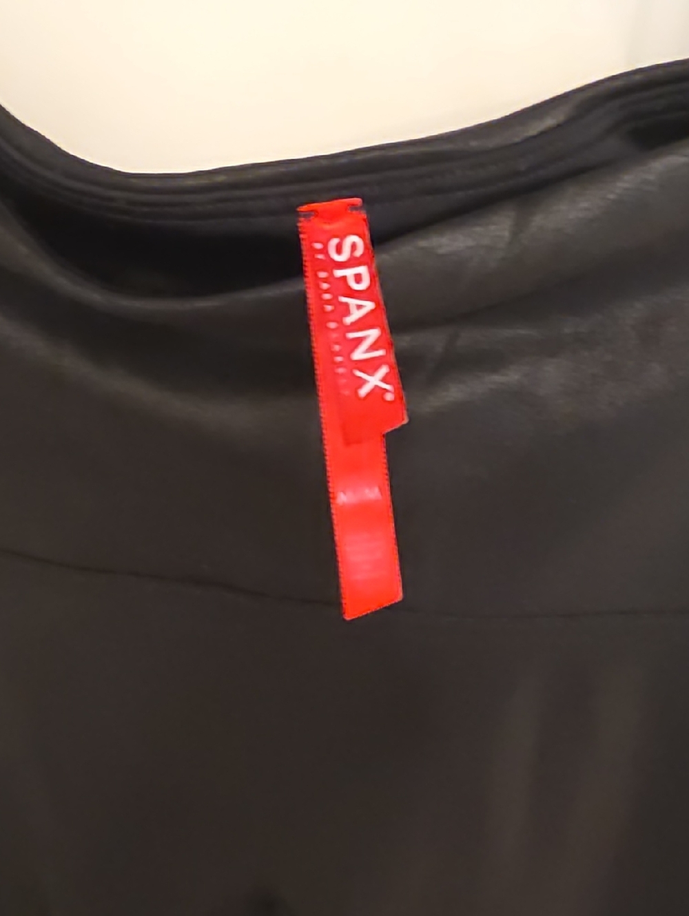 Spanx Metallic  Leggings - Picture 6 of 6